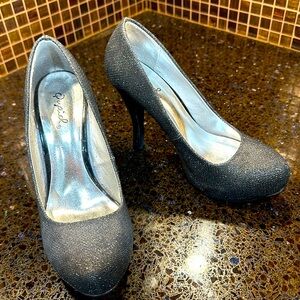 QUPID Shoes | Black Sparkly Stiletto platform heels | size: 6